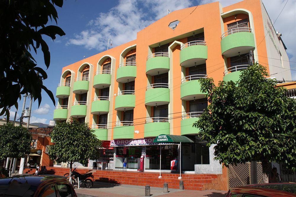 Hotel El Diamante Melgar Eksteriør bilde